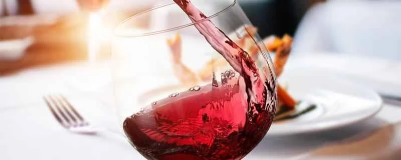 ビールと赤ワイン、どちらのほうがカロリーが高いですか？ビールや赤ワインは太りますか？