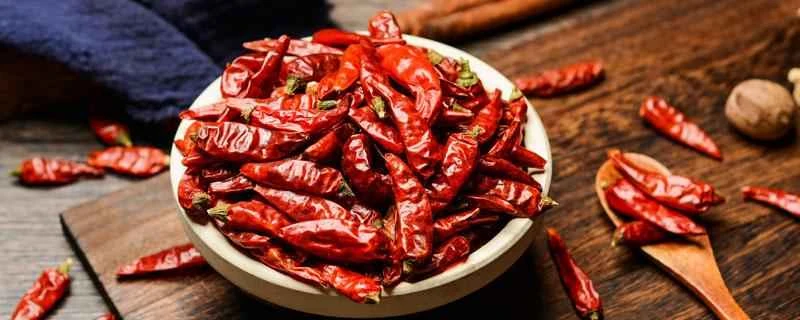 ダイエット中に唐辛子を食べても大丈夫ですか？なぜダイエット中は軽めの食事を摂るべきなのでしょうか？