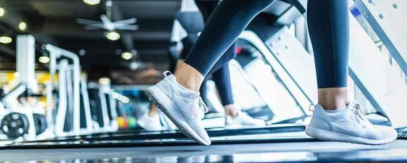 トレッドミルで走ると太ももが細くなりますか？脚を細くするのに最適なトレッドミルの速度はどれくらいですか？