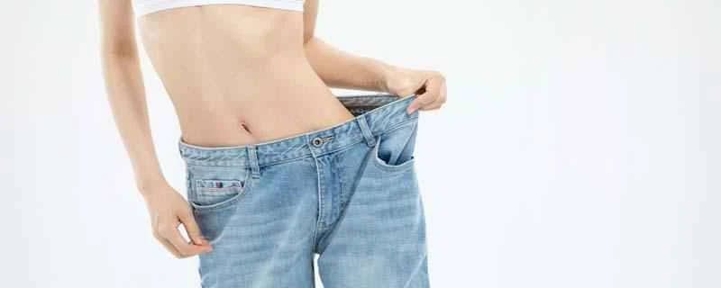 女性が腹筋を鍛えるには、どのくらいの体脂肪率が必要ですか？女性の体脂肪率はどのように計算されますか？